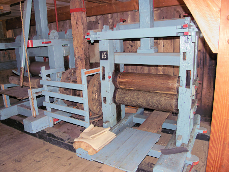 Historischer Papier Kalander, Papiermühle "De Schoolmeester" (Westzaan, Niederlande)